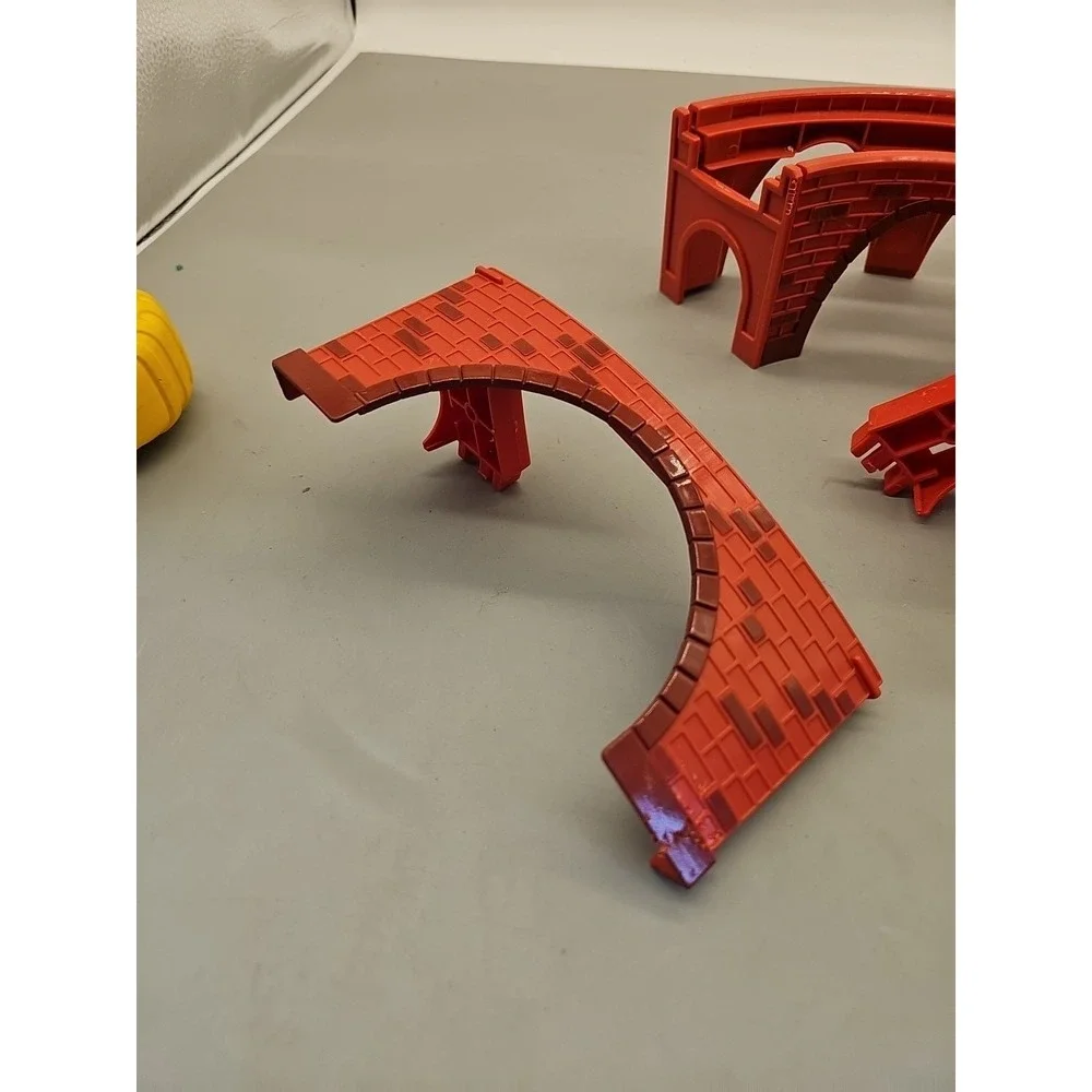 THOMAS & FRIENDS IMAGINARIUM BRICK BRIDGE PCS.‎ 4 TOTAL PCS